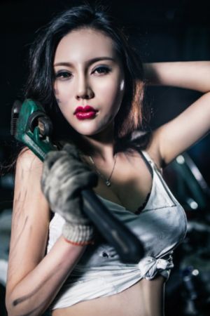 户外超市露出系列人前露出电影_高清免费观看韩国